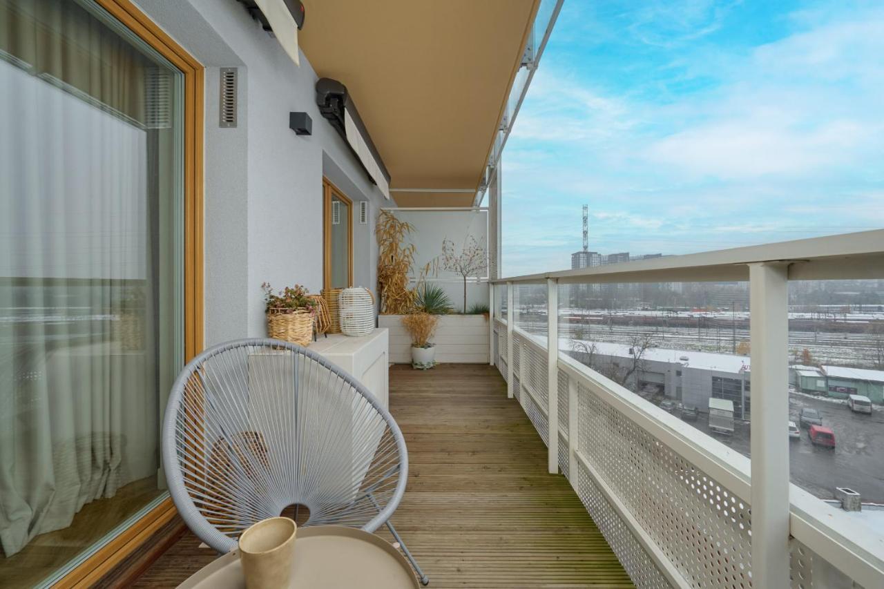 Elegant Apartment With Balcony Krakowska Wroclaw By Renters Prestige Exteriör bild
